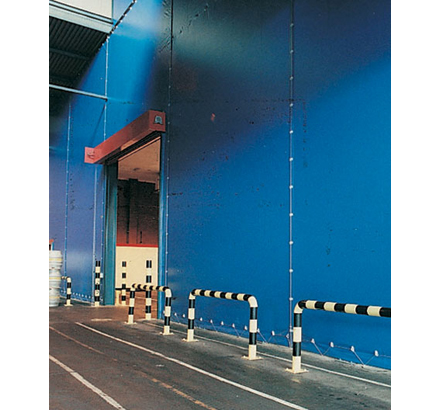 Flexiwall partition with Easiguard hoops Flexiwall partition with Easiguard hoops