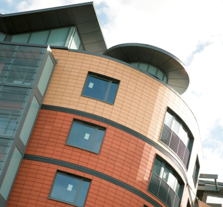 The whole building features Reynaers CW50 SC curtain wall façade and roof system The whole building features Reynaers CW50 SC curtain wall façade and roof system