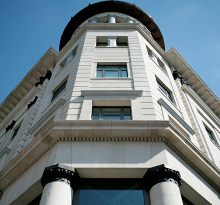 Reynaers CS68 Renaissance system complements the traditional building Reynaers CS68 Renaissance system complements the traditional building