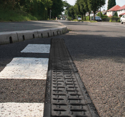 ACO KerbDrain<sup>®</sup> and ACO RoadDrain<sup>®</sup> ACO KerbDrain<sup>®</sup> and ACO RoadDrain<sup>®</sup>