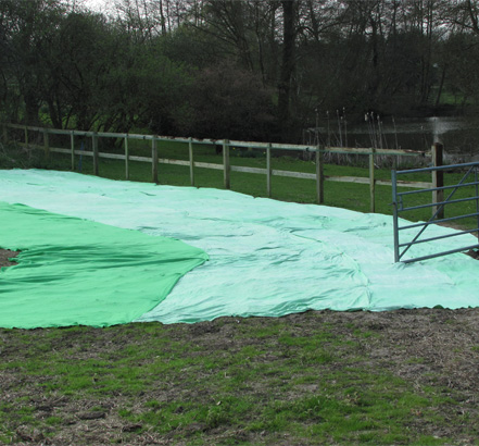 Fabric laid down and covered Fabric laid down and covered