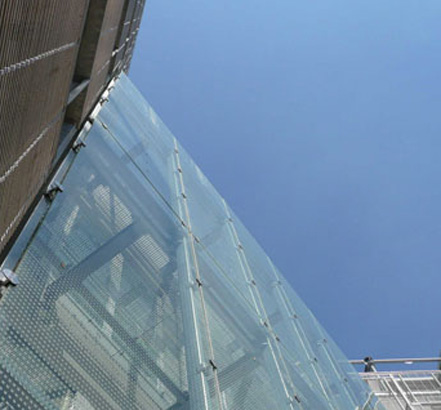 Polyclinic Maggiore, Milan, terracotta, mesh and glass Polyclinic Maggiore, Milan, terracotta, mesh and glass