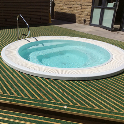 Late deals titanic spa