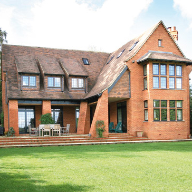 Tillingbourne Homes chooses The Heritage Window Company