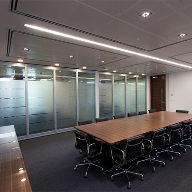 Style creates flexible meeting space at bank HQ
