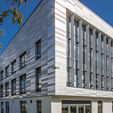 Sustainable aluminium façade for top London college