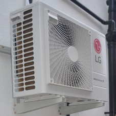 Air conditioning as primary heat source