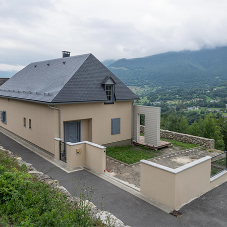 THERMOSLATE® saves energy at stunning home