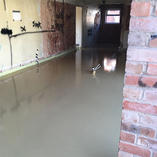 A tidy screed pour solution from Easyflow