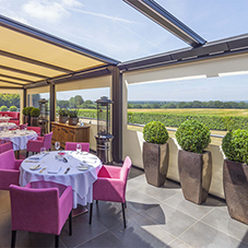 Canopies UK extend space at Alec's Restaurant