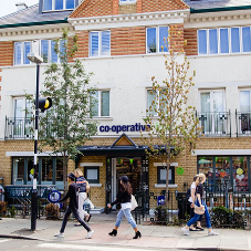 Stannah Replaces Goods Lift in Wimbledon’s Southern Co-op