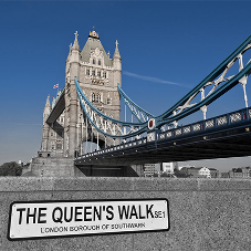Resin bound surfacing system for Queen’s Walk