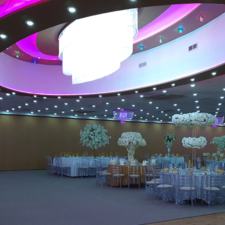 Moveable walls for lavish Asian wedding venue