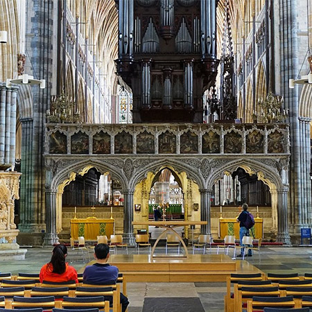 Bespoke solid oak staging for beautiful Exeter Cathedral