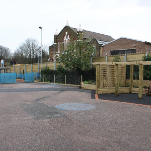 Jacksons Fencing specified at South London school to reduce traffic noise