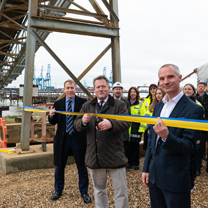 CEMEX and PLA officially open new dry discharge system at Northfleet Wharf