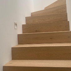 Cladding Winding Staircase with Brushed Band Sawn Oak