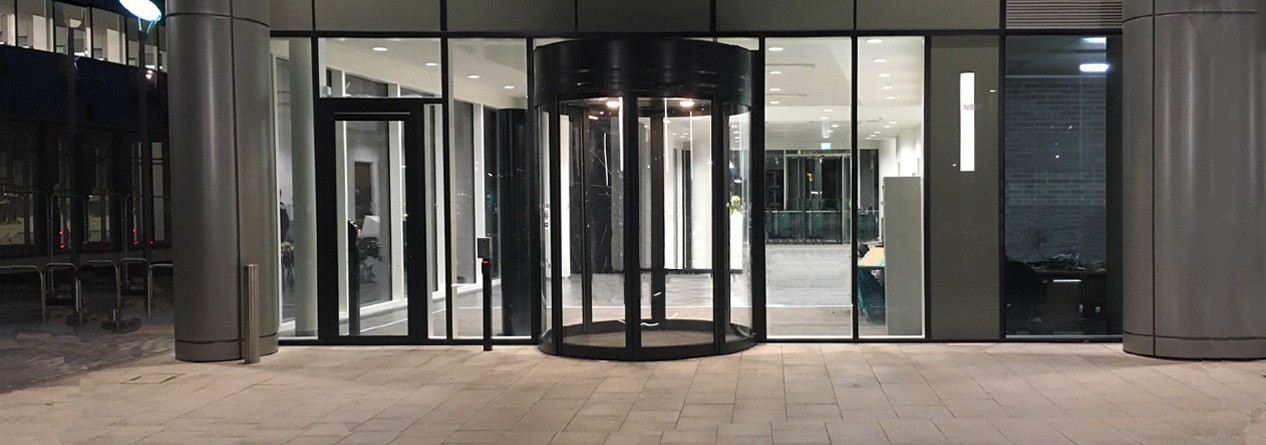 The benefits of a curved sliding door