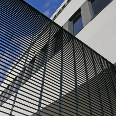 Versatile Fencing for a Premium Architectural Aesthetic