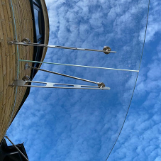 A quick look at the versatility of glass canopies