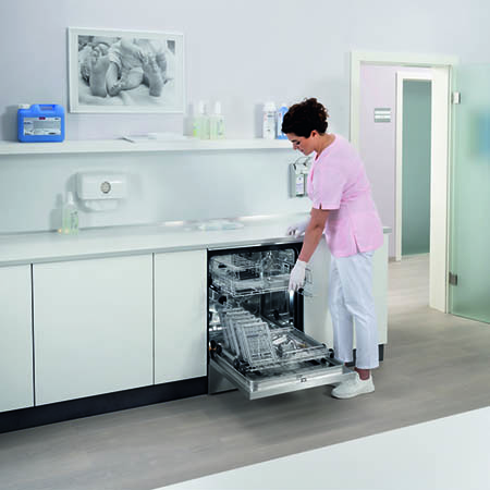 Advancing Medical Instrument Reprocessing: The Miele ExpertLine PWD 8682