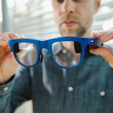 AR’s big breakthrough is hidden in the lens AR’s big breakthrough is hidden in the lens