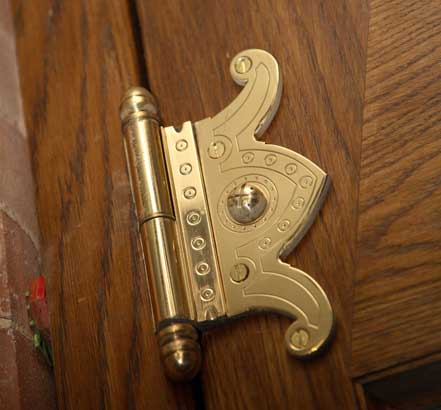 Yannedis supplied 12 types of hinges