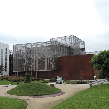 Corten louvres showcase artwork at technology park