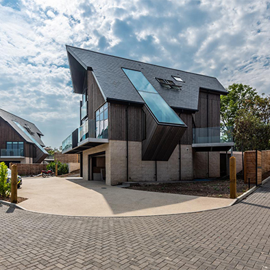 Slate combines the qualities of a natural product with the high performance of modern building materials