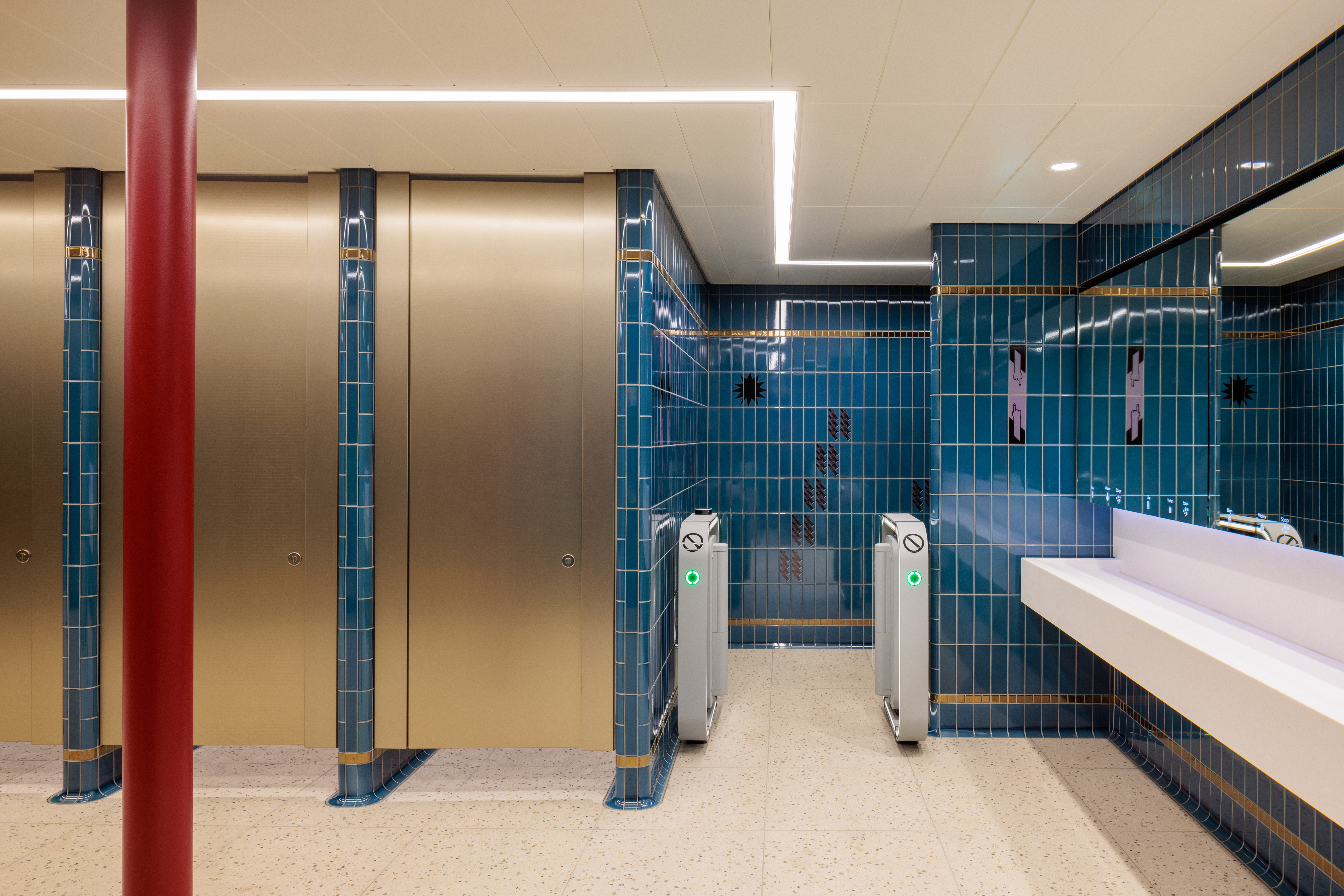 Parliament Street Public Convenience - Kemmlit UK