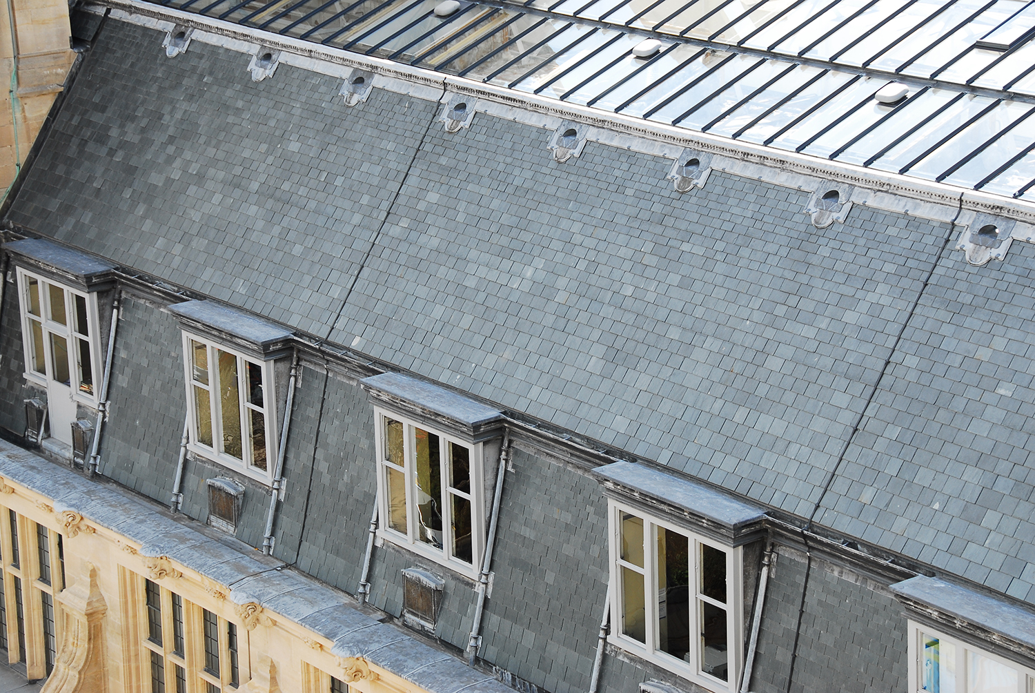 Grade II listed building at the University of Bristol benefits from SSQ Riverstone roofing slate