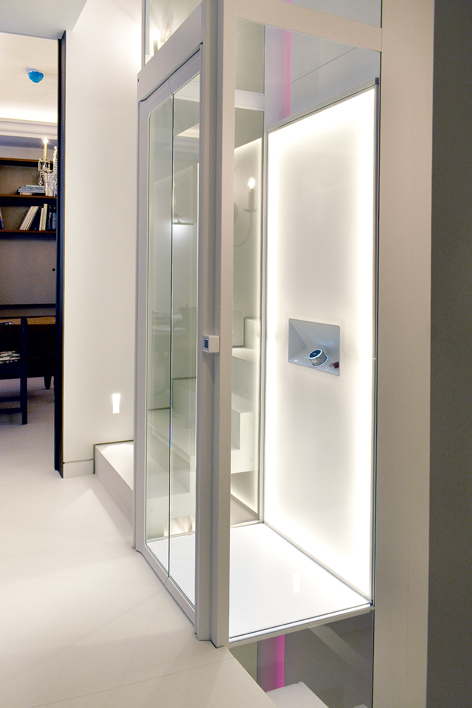 Gartec HomeLift (AHL) Illuminates and Compliments Luxury Townhouse
