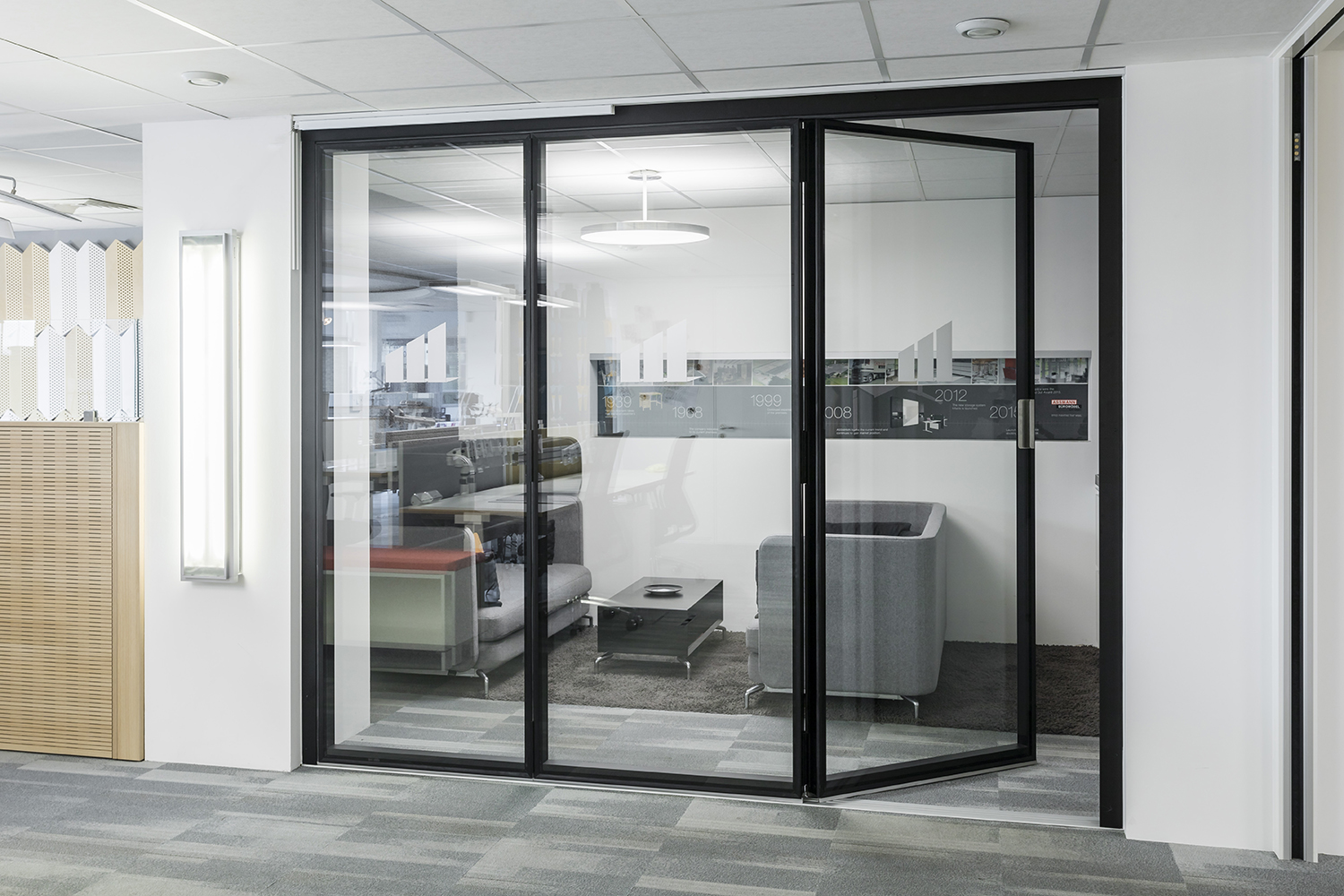 Movawall’s Type G200 system features in new Business School