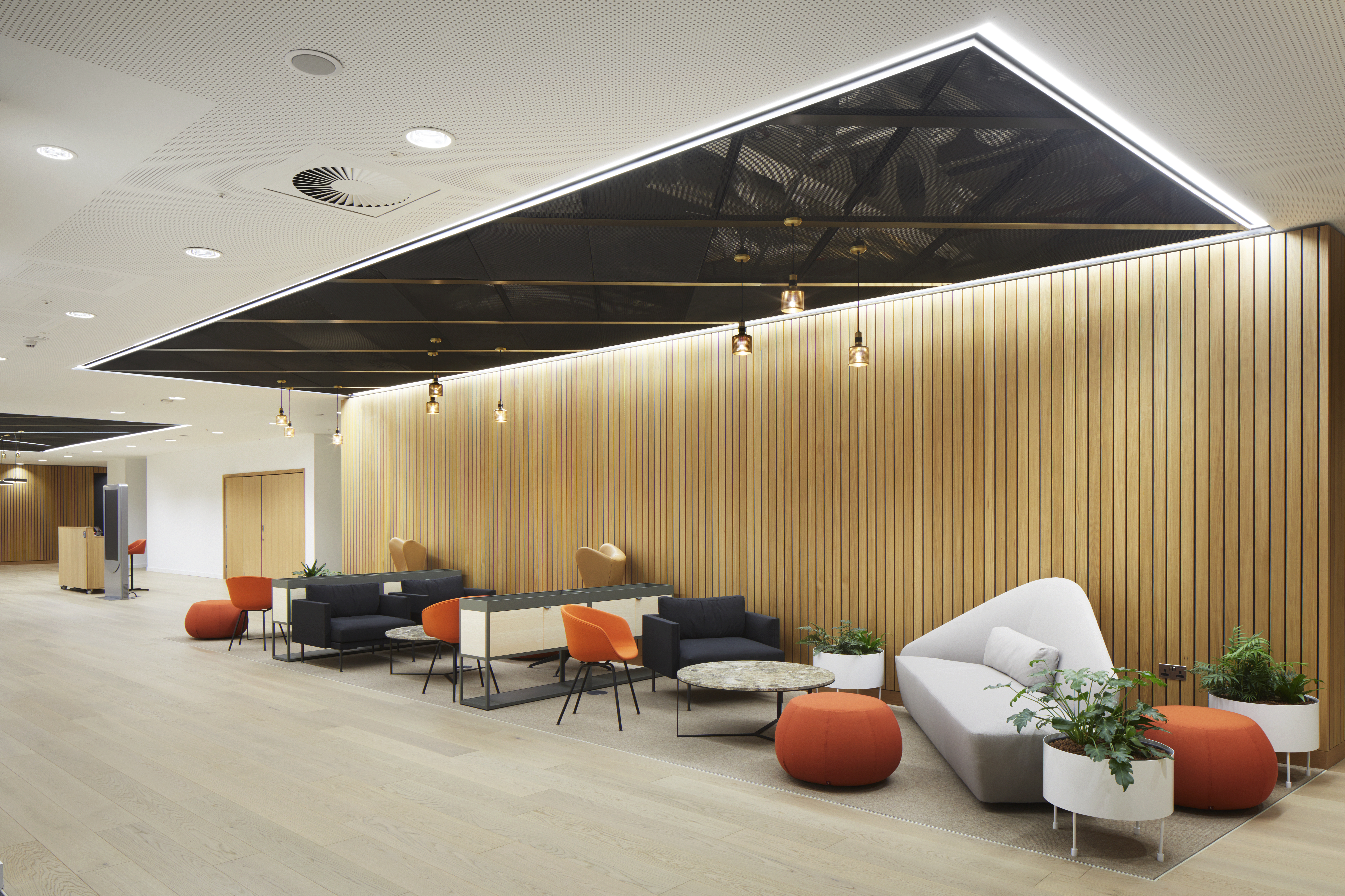 Armstrong Ceilings Are Architect S Trusted Choice For Hsbc Hq