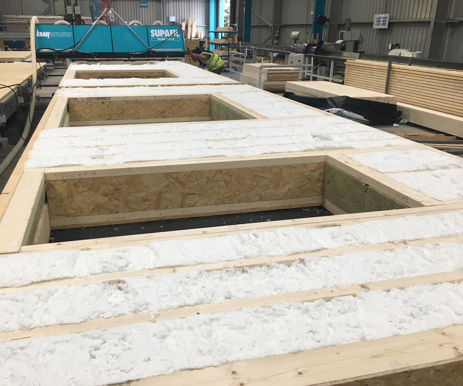 Knauf Insulation’s Blowing Plate Insulation System ensures that cavities are filled to the correct thickness