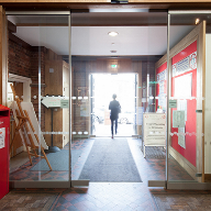 GEZE installs glass lobby for St James’ Church