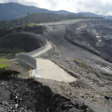 Barkers fence secures site in Papua New Guinea