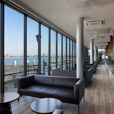 Aluminum glazing systems enhance oceanfront views at brewpub