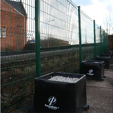 Temporary fencing is Network Rail approved