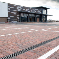 RECYFIX® MONOTEC drains car park at Home Bargains store