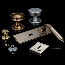 Door furniture complements signature collection