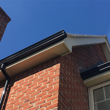 Seamless aluminium guttering for new housing