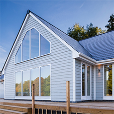 HardiePlank® cladding for riverside bungalow