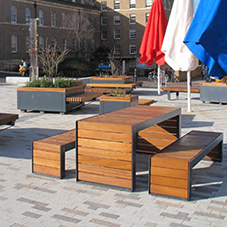 Flexible outdoor seating for University of Leicester