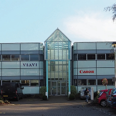 Newbury office building pioneers Daikin R32 chillers