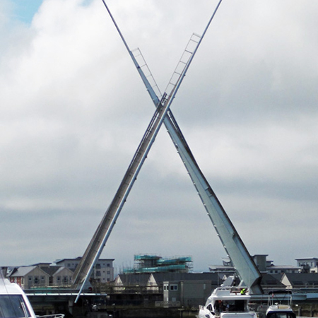 Rhone Architectural Wedge Wire for Twin Sails Bridge