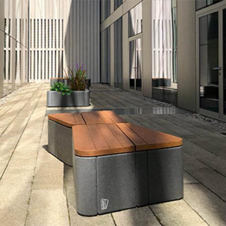 Seating and planters ensure relaxed atmosphere for students