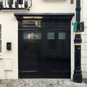 Coach house tradition beautifully preserved in Belgravia mews renovation