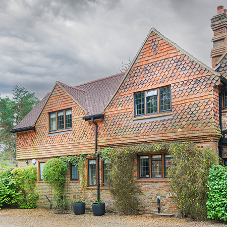 Thermally efficient EB20 steel windows chosen for beautiful country house