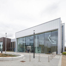 Royce Translational Centre benefits from Saint-Gobain's laminated glass fins